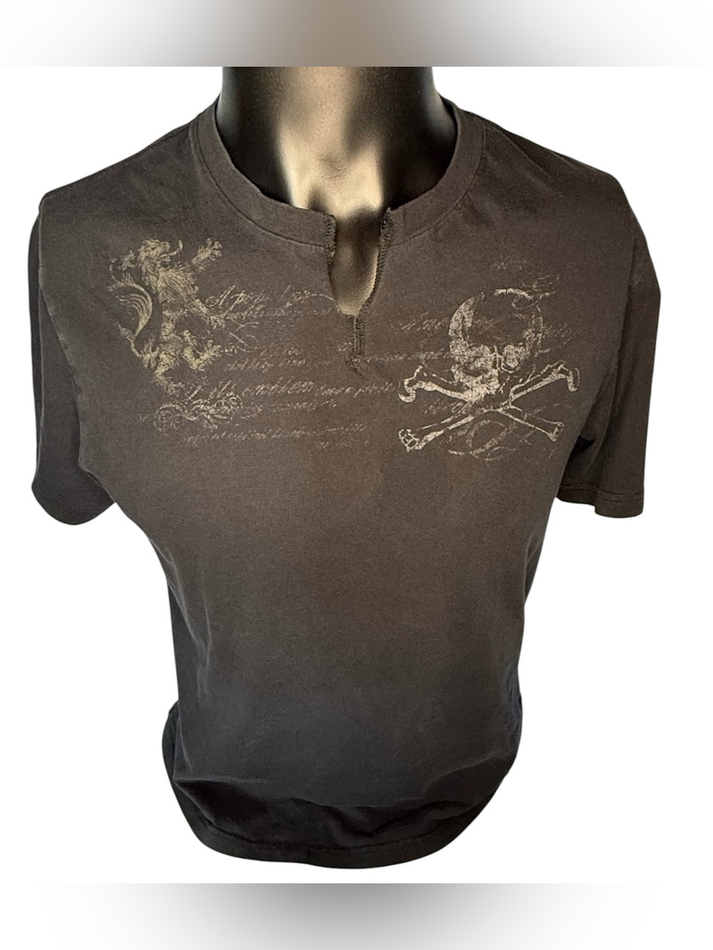 Y2K Guess Mainline Gothic Split-Neck Black T-Shirt Men’s Size Medium